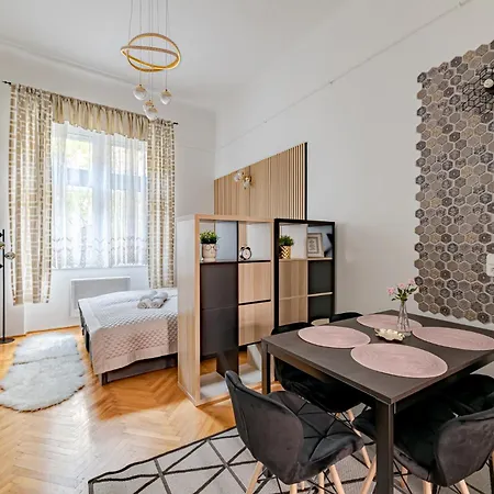 Appartement Raday Stylish Flat In The Heart Of